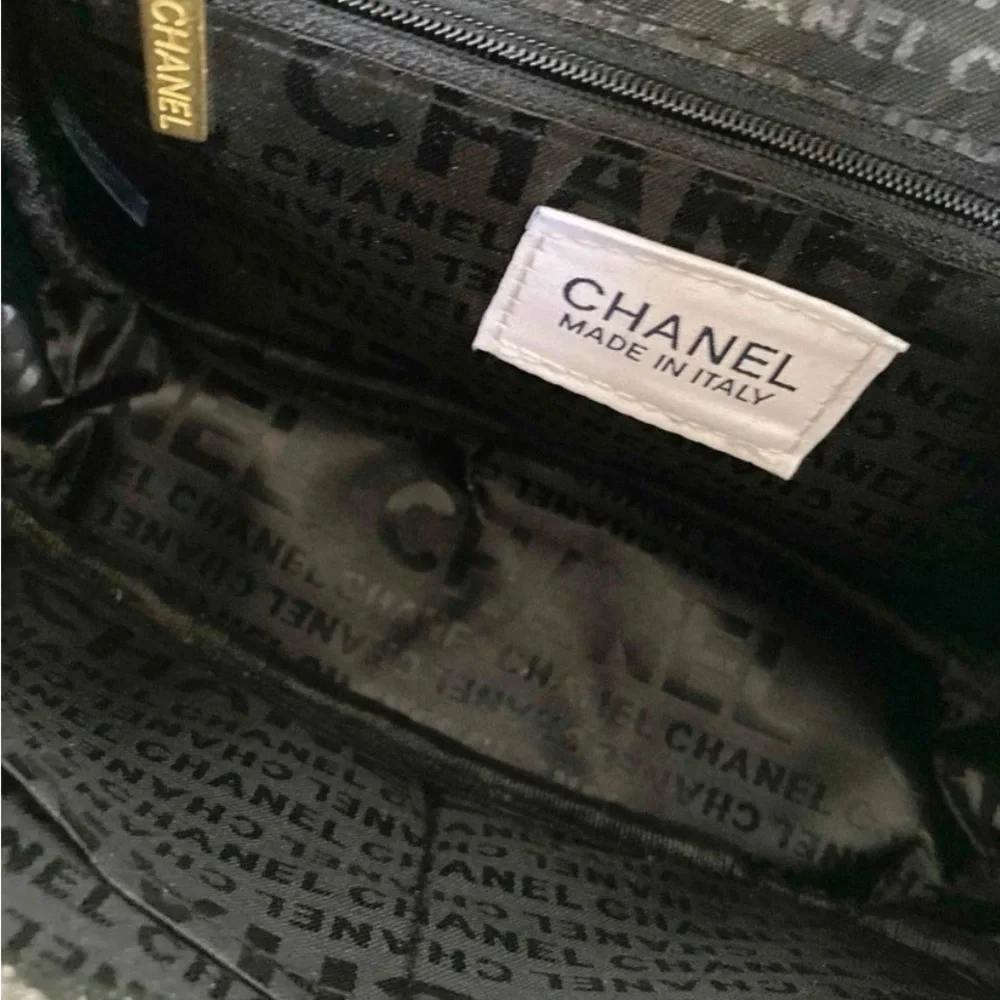 CHANEL Black Denim Makeup Bag Chain Crossbody Bag Limited VIP Gift Japan - Picture 5 of 7